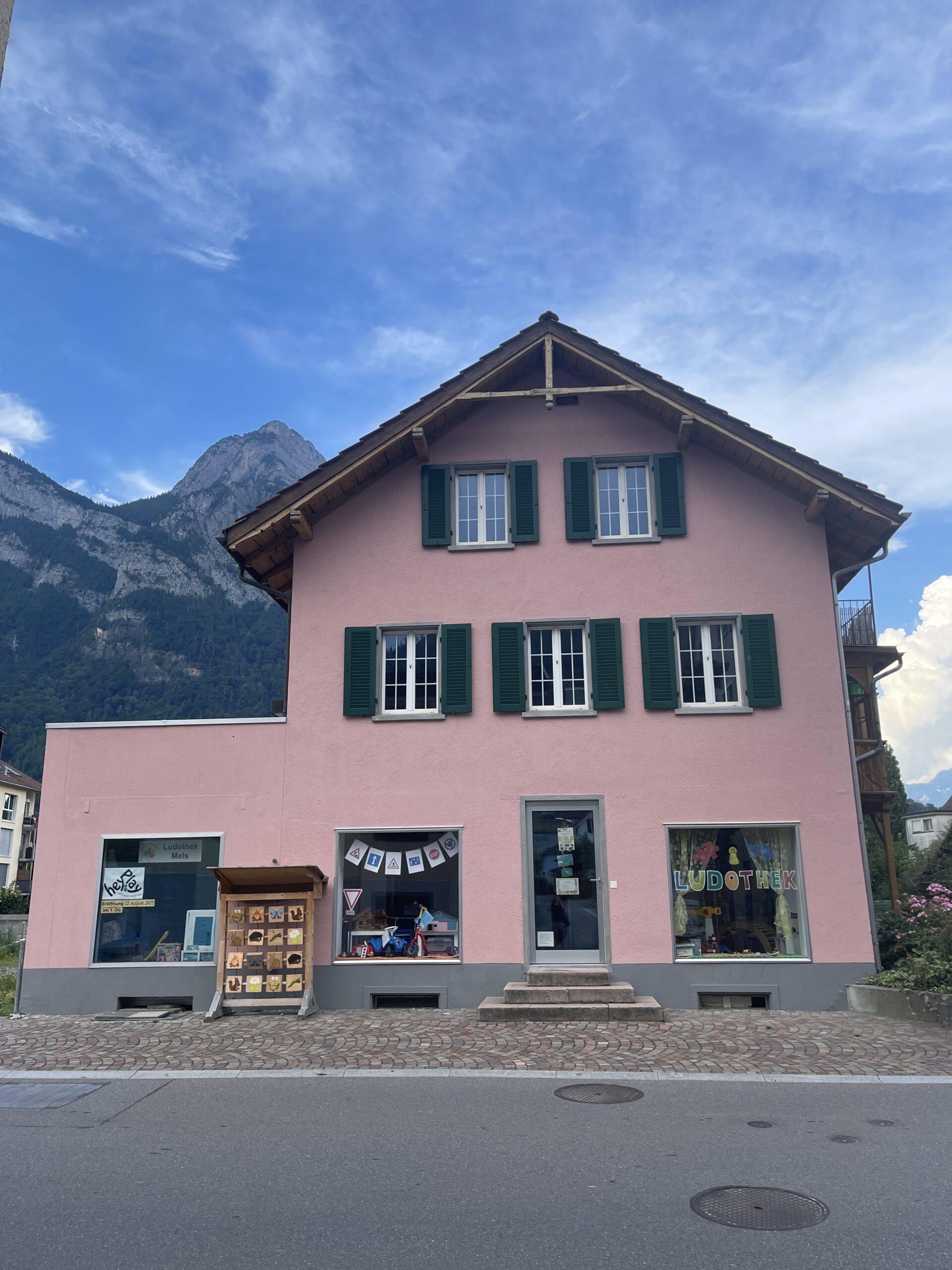 Aussenansicht 01.07.2025 Aussenansicht 01.07.2025